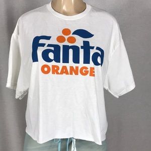 Women’s T-Shirt Crop Style T/Shirt with “Fanta” Design on Front Size Large EUC